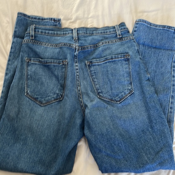 Mid wash, distressed wide leg jean - Picture 2 of 5